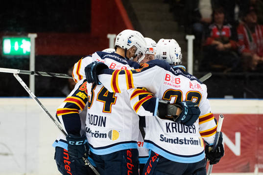 Djurgårdens Jonathan Lekkerimäki jublar med lagkamrater