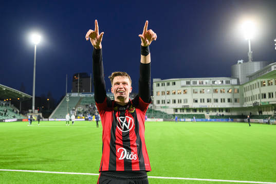 Östersunds Myroslav Mazur jublar
