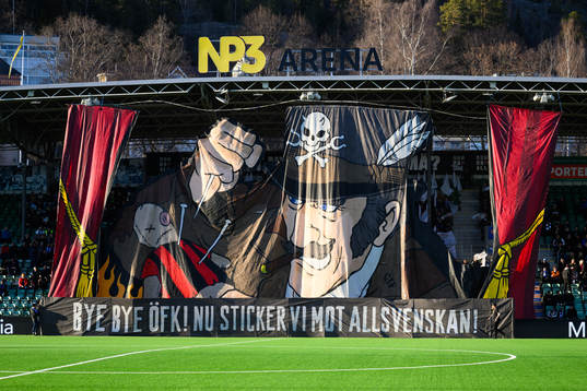 Sundsvallspubliken med tifo