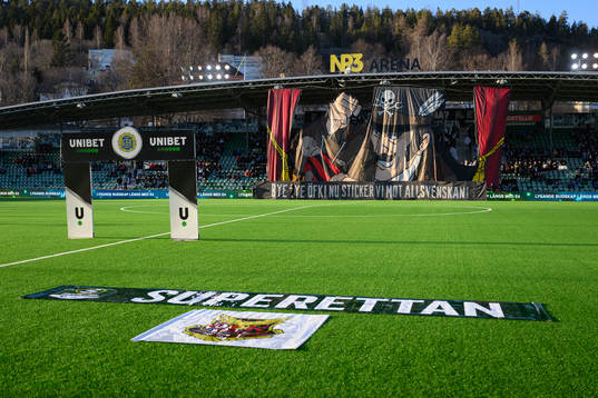 Sundsvallspubliken med tifo