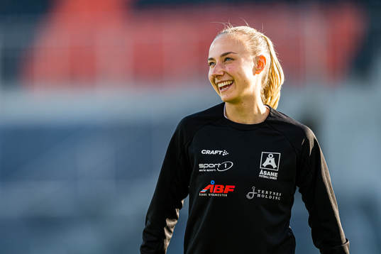 Milena Kokosz of Åsane warms up