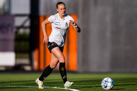 Milena Kokosz of Åsane warms up