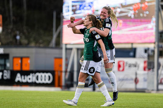 Cesilie Andreassen of Rosenborg celebrates with Selma Sol
