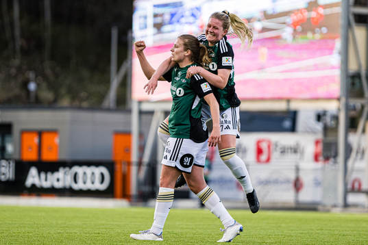 Cesilie Andreassen of Rosenborg celebrates with Selma Sol