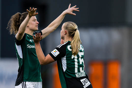 Synne Skinnes Hansen of Rosenborg celebrates