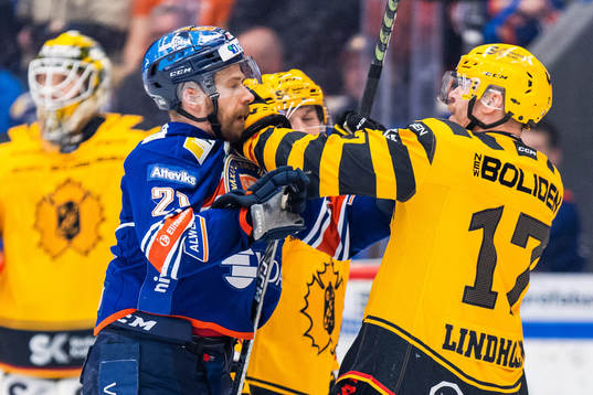 Gruff mellan Växjös Brian Cooper och Skellefteås Pär