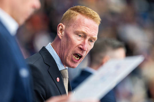 Växjös tränare Jörgen Jönsson reagerar