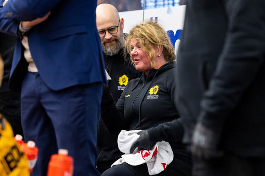 Skellefteås läkare Karin Granberg har fått en puck i