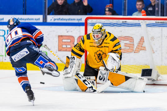 Växjös Jayden Halbgewachs med läge mot Skellefteås
