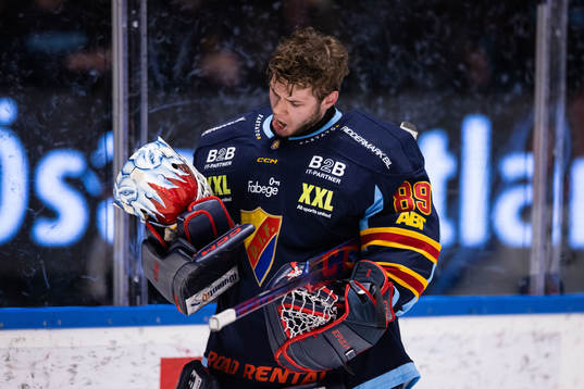 Djurgårdens målvakt Jesper Myrenberg har ont