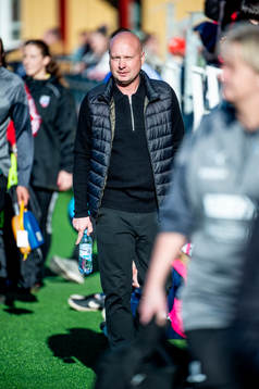 FC Rosengårds tränare Joel Kjetselberg innan