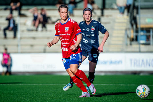 FC Rosengårds Nellie Persson mot FC Rosengårds Olivia