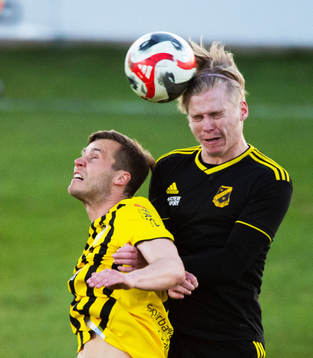 IFK Hässleholms Marcus Thuvesson i matchen i division 2