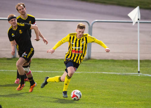 IFK Hässleholms Edvin Nilsson i matchen i division 2