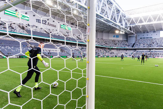 Varbergs målvakter David Olsson och Fredrik Andersson