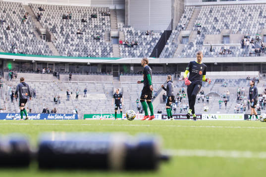 Varbergs spelare värmer upp