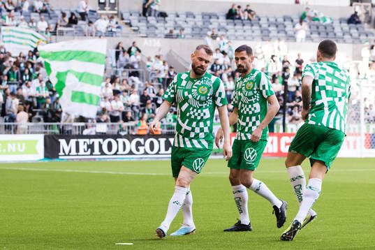 Hammarbys Mads Fenger Nielsen och Loret Sadiku värmer upp