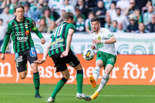 Hammarbys Viktor Djukanovic och Varbergs Joakim Lindner