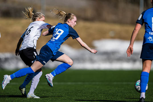 Lina Osland Forthun of Fyllingsdalen and Thea Mikkelsen of