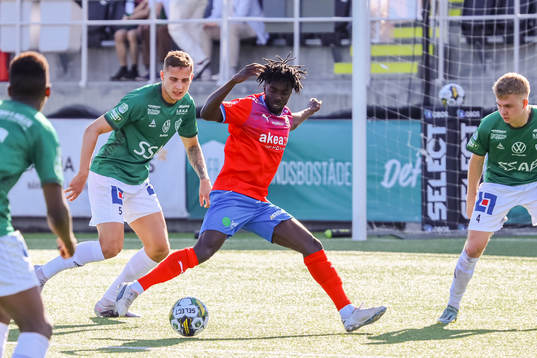 Brages Pontus Rödin och Helsingborgs Benjamin Acquah