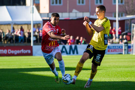 Degerfors Elyas Bouzaiene och Elfsborgs Gustaf Lagerbielke