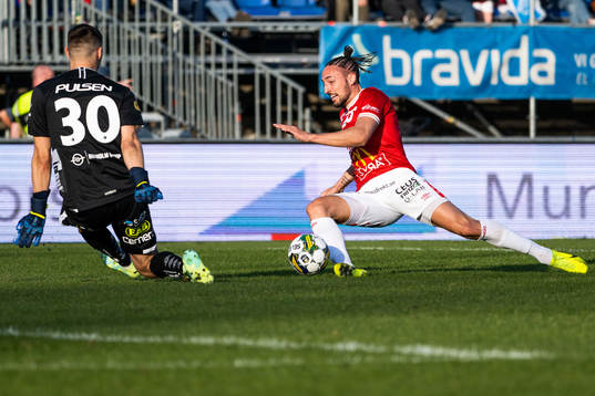 Elfsborgs målvakt Hakon Valdimarsson och Degerfors Dijan