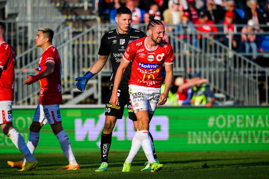 Elfsborgs målvakt Hakon Valdimarsson och Degerfors Dijan