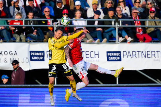 Elfsborgs Niklas Hult och Degerfors Rasmus Örqvist