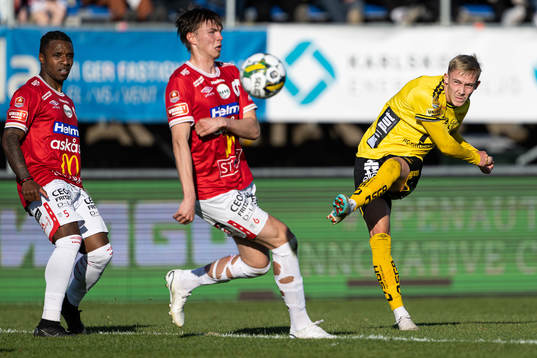Elfsborgs Jacob Ondrejka och Degerfors Oscar Wallin