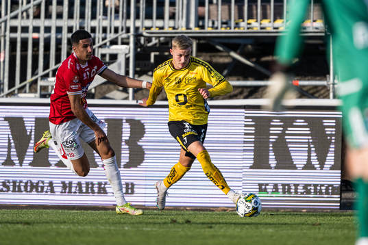 Degerfors Elyas Bouzaiene och Elfsborgs Jacob Ondrejka