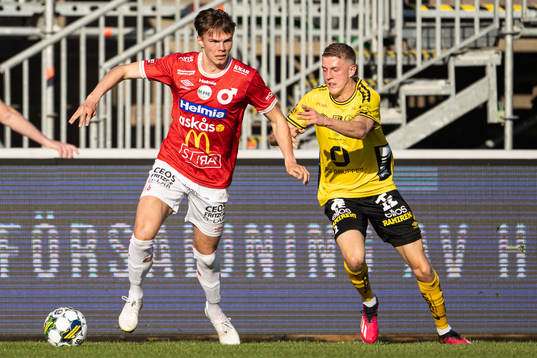 Degerfors Oscar Wallin och Elfsborgs Alexander Bernhardsson