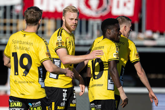 Elfsborgs Sveinn Guðjohnsen jublar