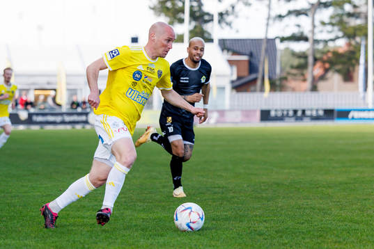 Falkenbergs Christoffer Carlsson