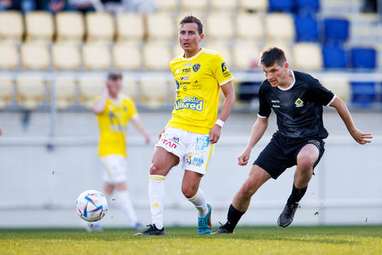 Falkenbergs Sewen Emilov och Ahlafors Nils Strandahl