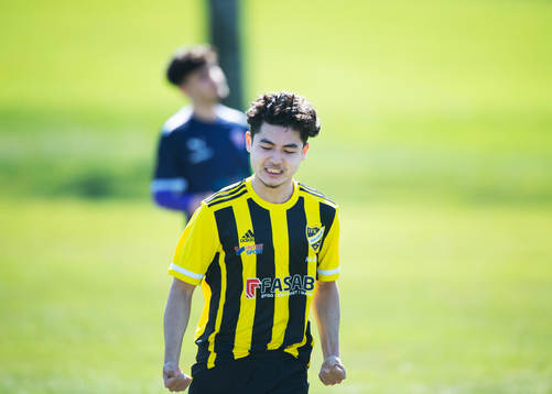 IFK Hässleholms Alireza Nasari jublar