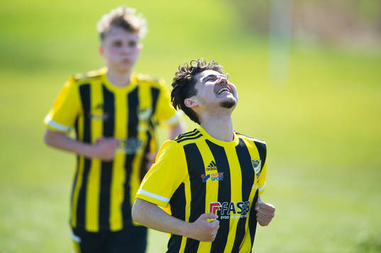 IFK Hässleholms Alireza Nasari jublar
