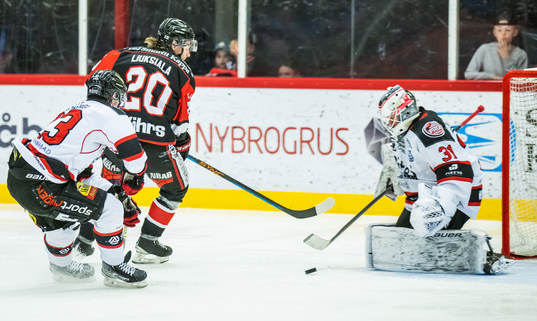 Nybros Juho Liuksiala mot Piteås John Westermark