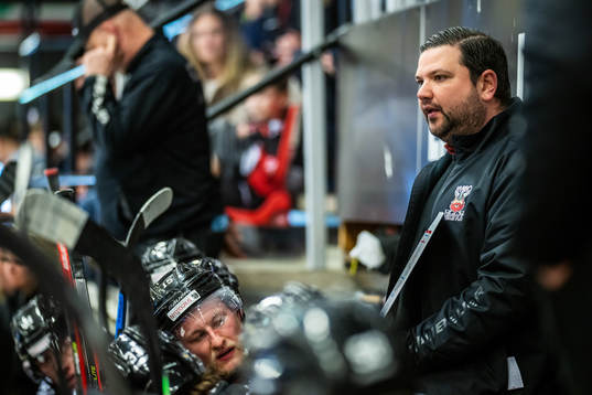 Nybros tränare Pontus Nyberg deppar