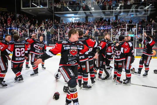 Nybros Pelle Hedlund jublar