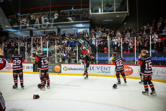 Nybros spelare jublar