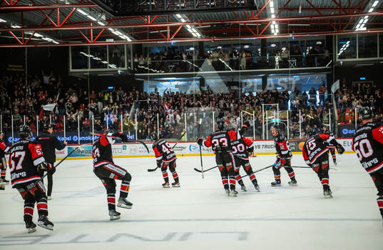 Nybros spelare jublar