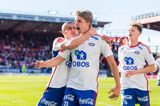 Mohamed Ofkir and Henrik Heggheim of Vålerenga celebrate