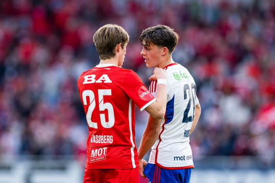Niklas Jensen Wassberg of Brann and Magnus Riisnæs of