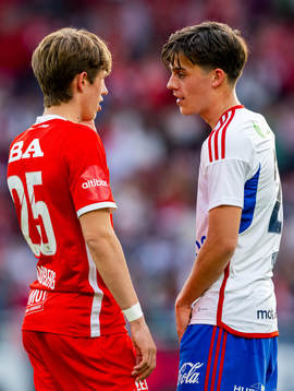 Niklas Jensen Wassberg of Brann and Magnus Riisnæs of