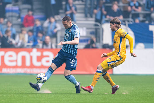 Djurgårdens Piotr Johansson och IFK Göteborgs Gustaf