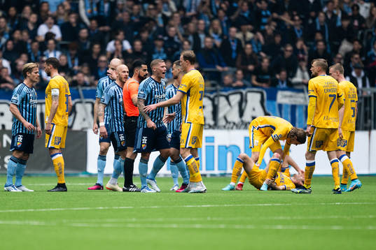 Djurgårdens Victor Edvardsen reagerar mot IFK Göteborgs