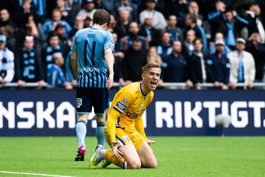 IFK Göteborgs Oscar Wendt reagerar