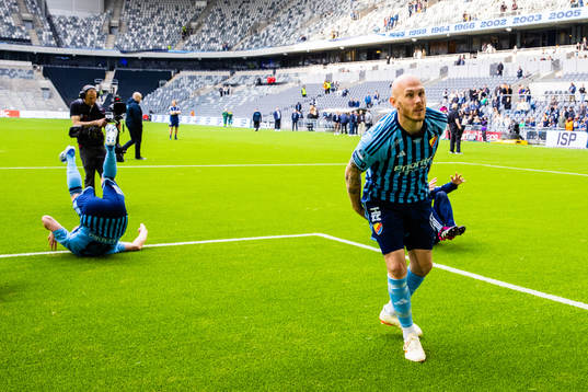 Djurgårdens Magnus Eriksson jublar