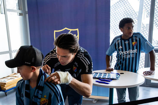 Djurgårdens målvakt Jacob Widell Zetterström och Isak