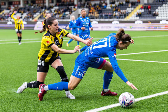Häckens Clarissa Larisey och Kalmars Patricia Fischerova
